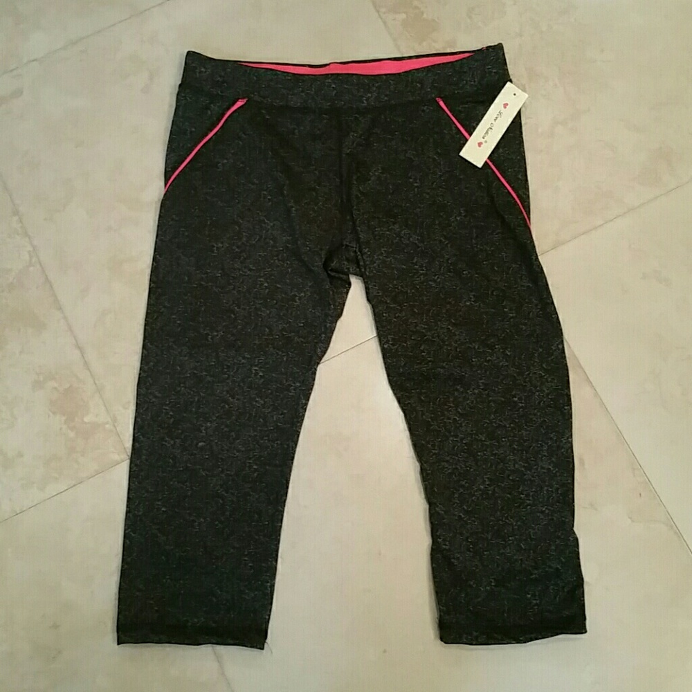 Love Nation NWT Crop Workout Pants